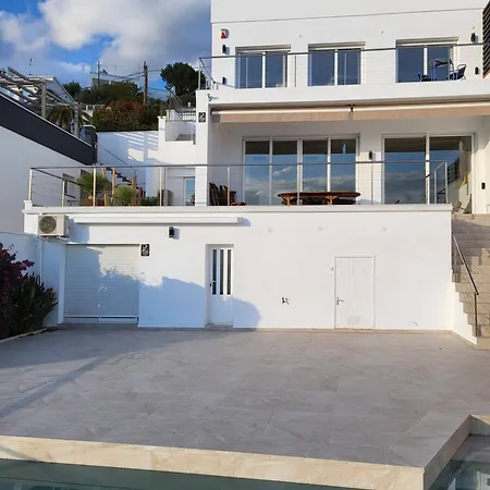 La Perla En Canyelles, Con Vistas Al Mar Holiday home *